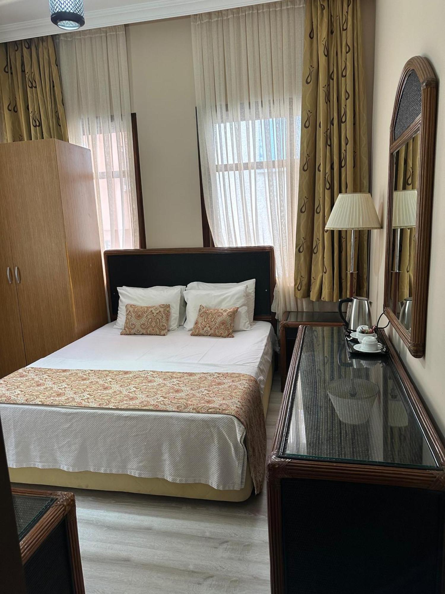 Loost Town Inn Hotel อันตัลยา ภายนอก รูปภาพ