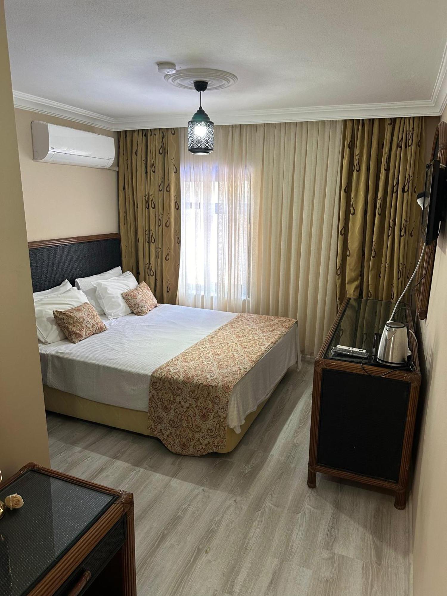 Loost Town Inn Hotel อันตัลยา ภายนอก รูปภาพ