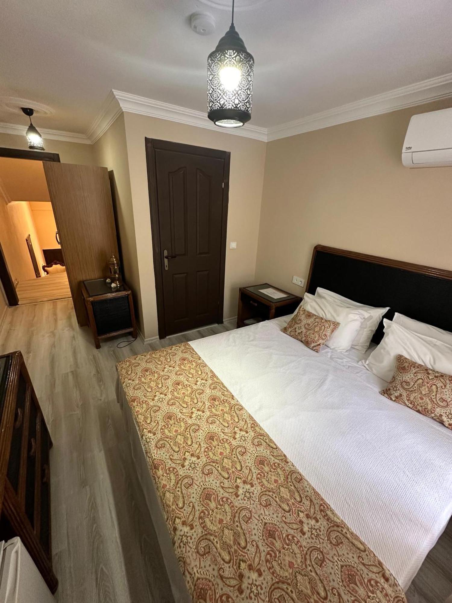 Loost Town Inn Hotel อันตัลยา ภายนอก รูปภาพ